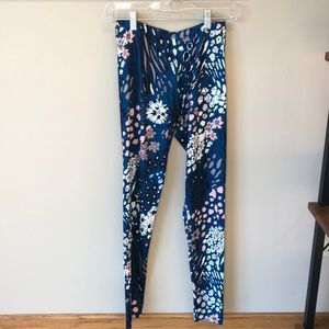 Adidas athletic leggings